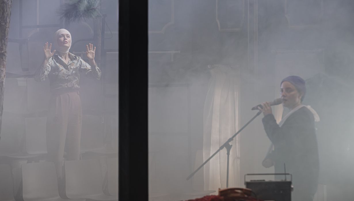 Arna Hadžialjević, Mojca Madon &copy;Guido Mencari