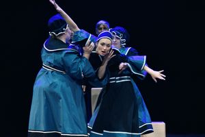 vodilna_NEUSTRASNE_arhiv_OBDELANA_HiResT__PeterUhan_029__pomanj__ana.jpg