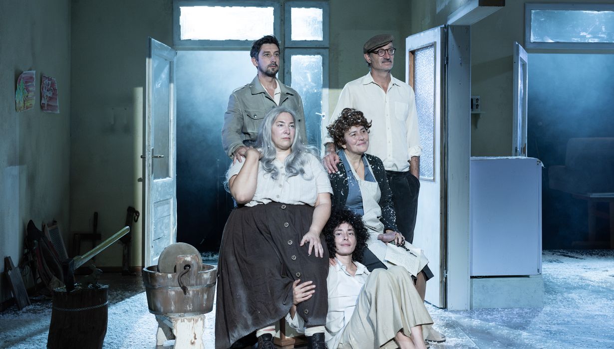 Žiga Udir, Ana Facchini, Medea Novak, Marjuta Slamič, Blaž Valič &copy;SNG Nova Gorica/Peter Uhan